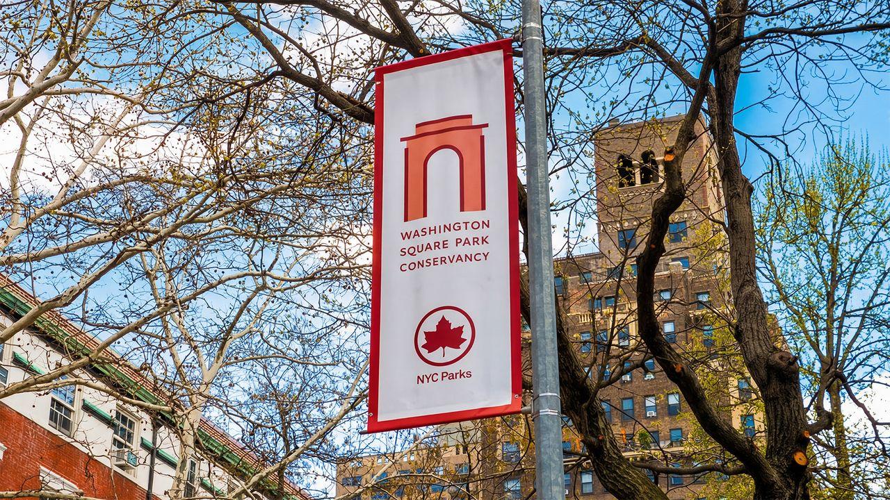 Játékos báj árad ebből a New York-i park arculatból