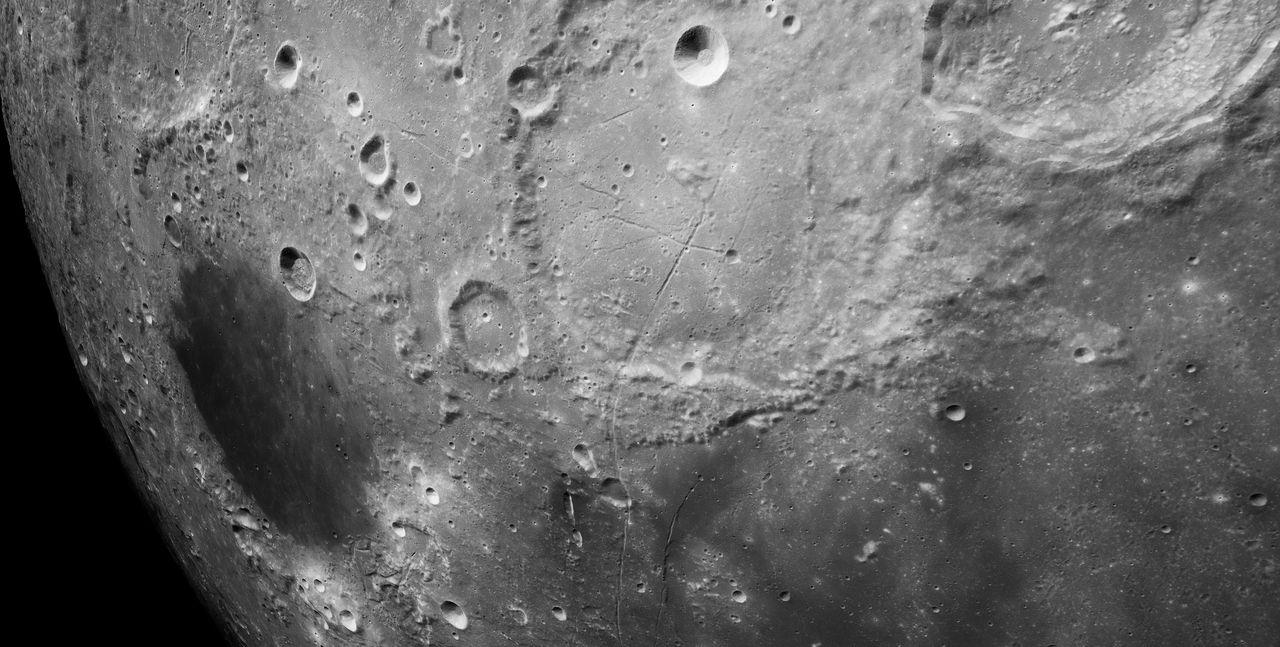 Ez nem az Artemis II küldetés fotója – hanem egy Unreal Engine 5 jelenet valós NASA adatokból