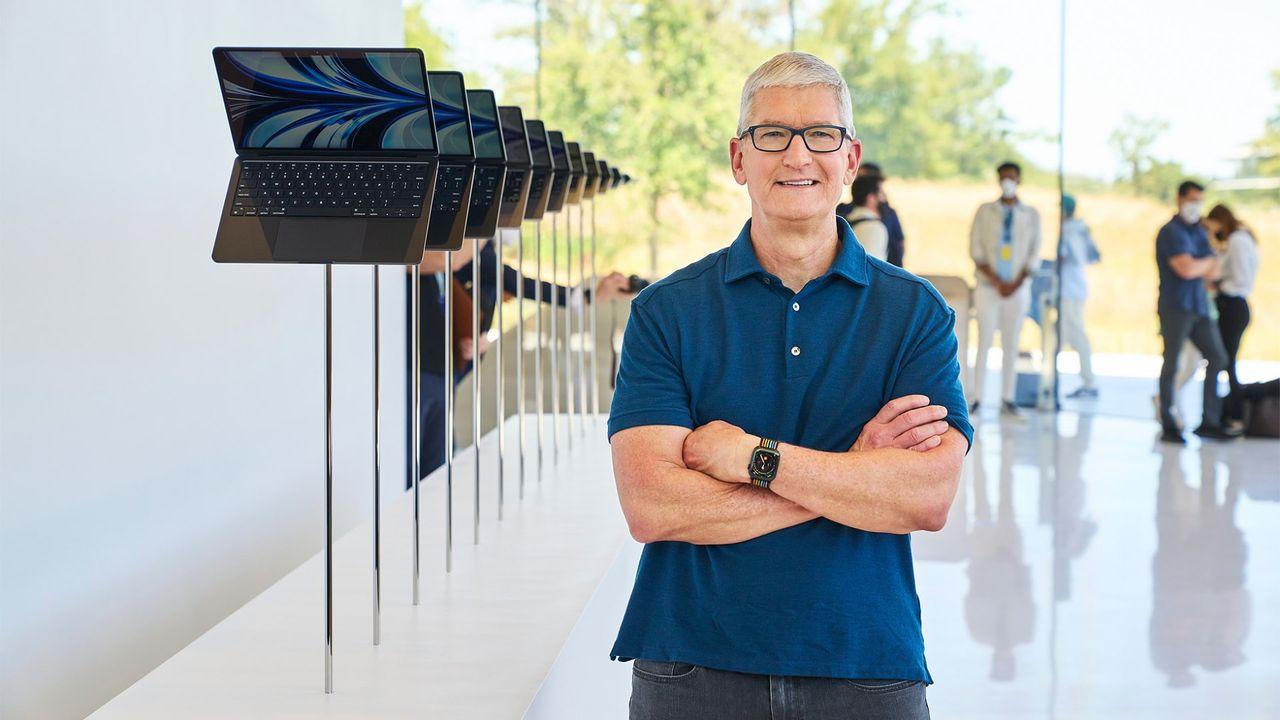 AirPods-tól az Apple autóig: Tim Cook legnagyobb sikerei és bukásai az Apple élén