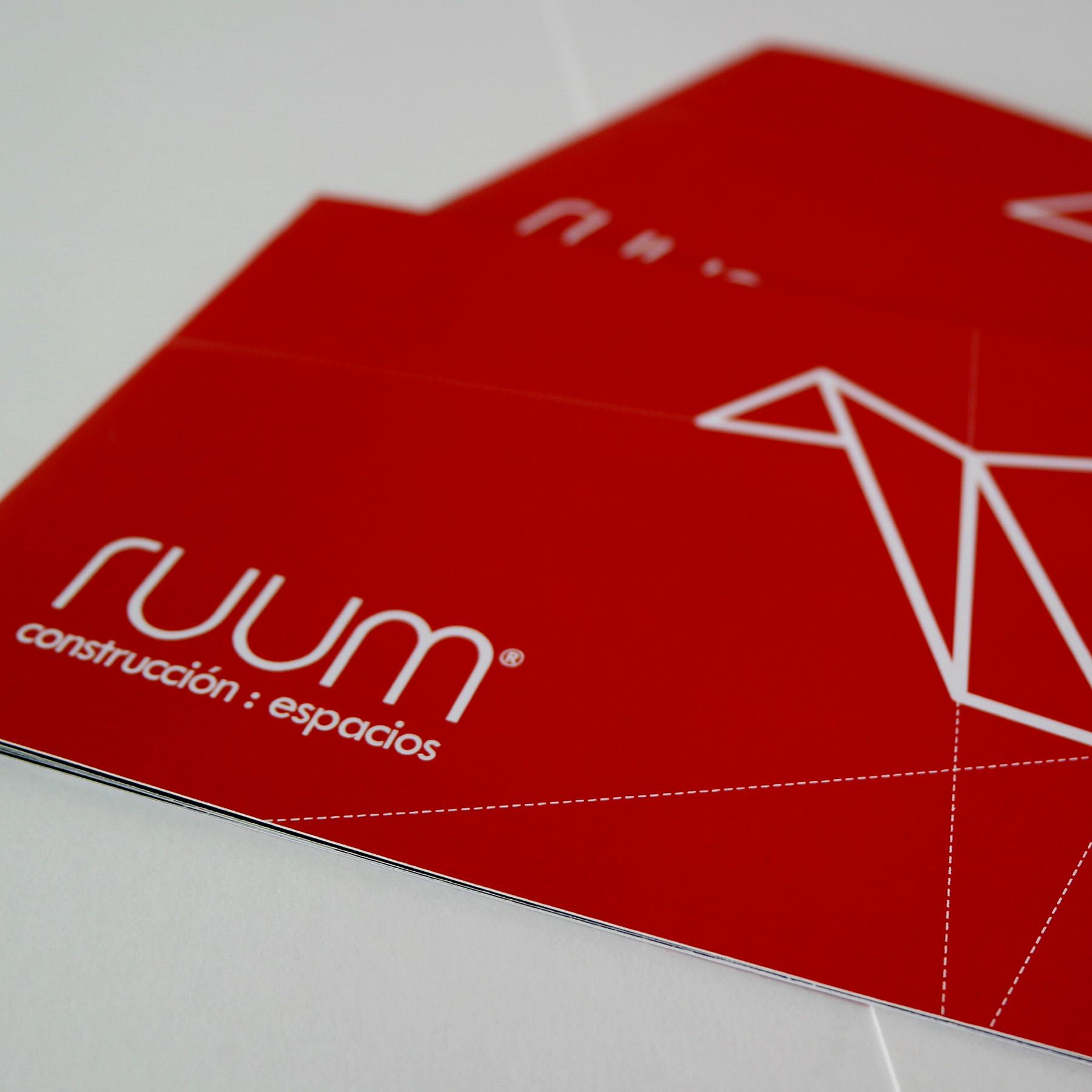 ruum márkaidentitás tervezés a pizelato stúdiótól