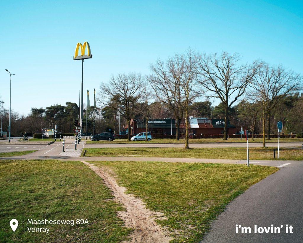 A McDonald's a mindennapos csapásokból csinált outdoor kampányt