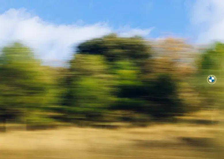 A BMW új kampányában nem látni autót