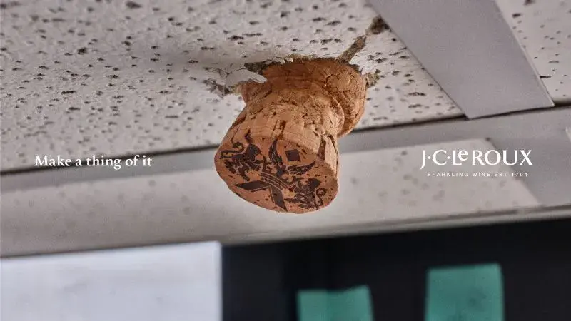 Ez a pezsgőmárka a dugót a kis győzelmek szimbólumává tette