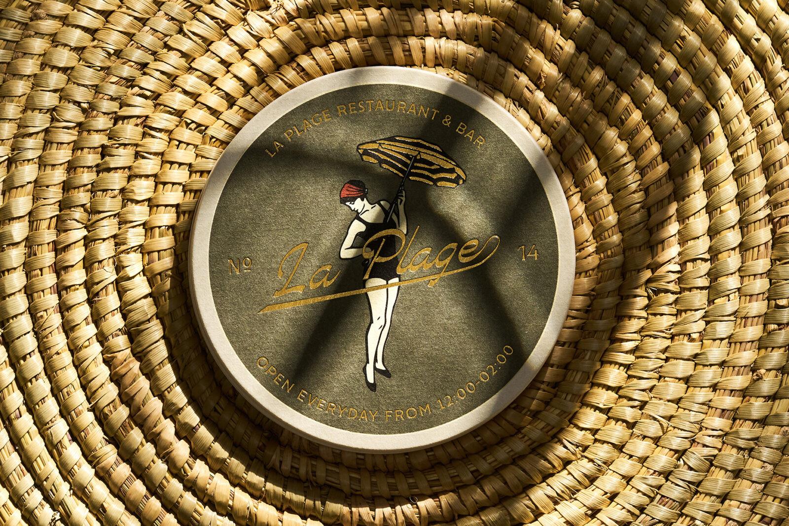 Studio Born nosztalgiás tengerparti arculatot tervez a La Plage No.14-nek