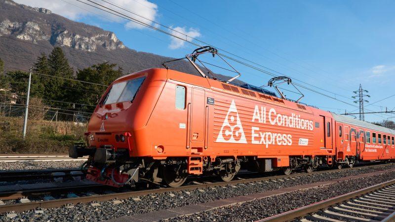 A Nike hegynek fel: különvonattal az Alpokba